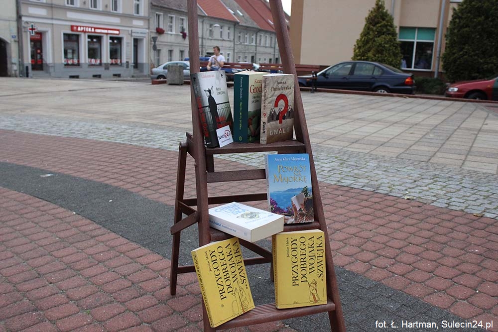 Książka na telefon w sulęcińskiej Bibliotece