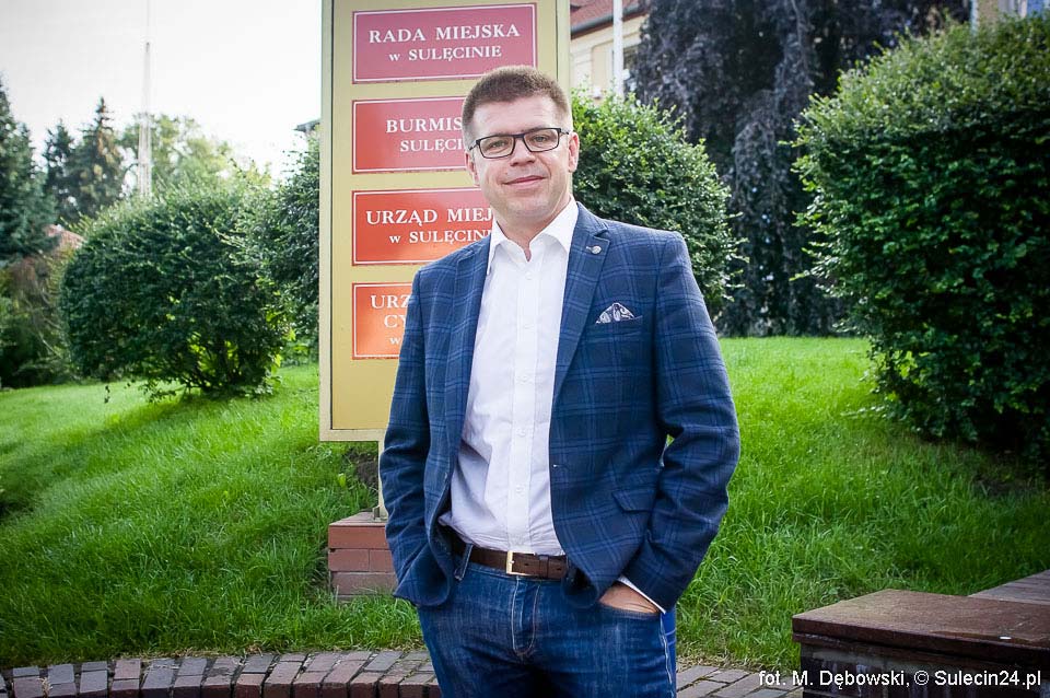 Wywiad z burmistrzem Dariuszem Ejchartem, który został przeprowadzony w dniu 30 lipca 2017 r.