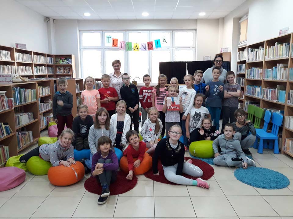 Tutlandia – Kto się czubi, ten się lubi! Relacja z warsztatów w Bibliotece Publicznej w Sulęcinie