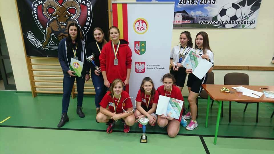 SP nr 1 wicemistrzem województwa w badmintonie dziewcząt