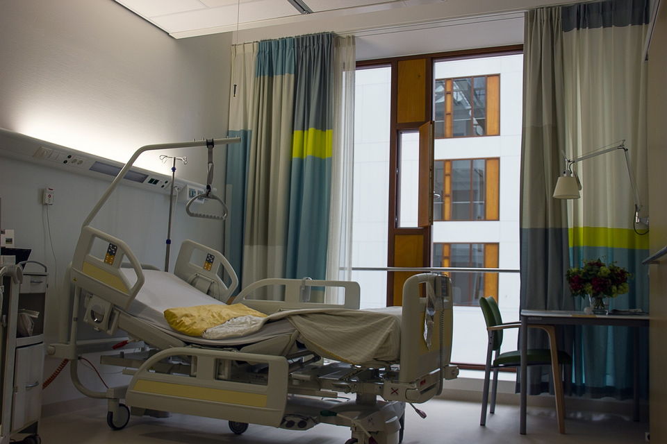 Bezpłatny pobyt opiekuna przy dziecku lub osobie niepełnosprawnej