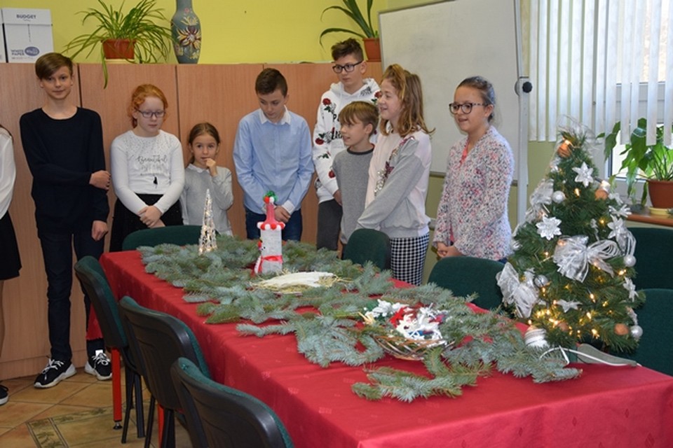 ,,Razem na Święta” – z życzeniami, opłatkiem i kolędą …