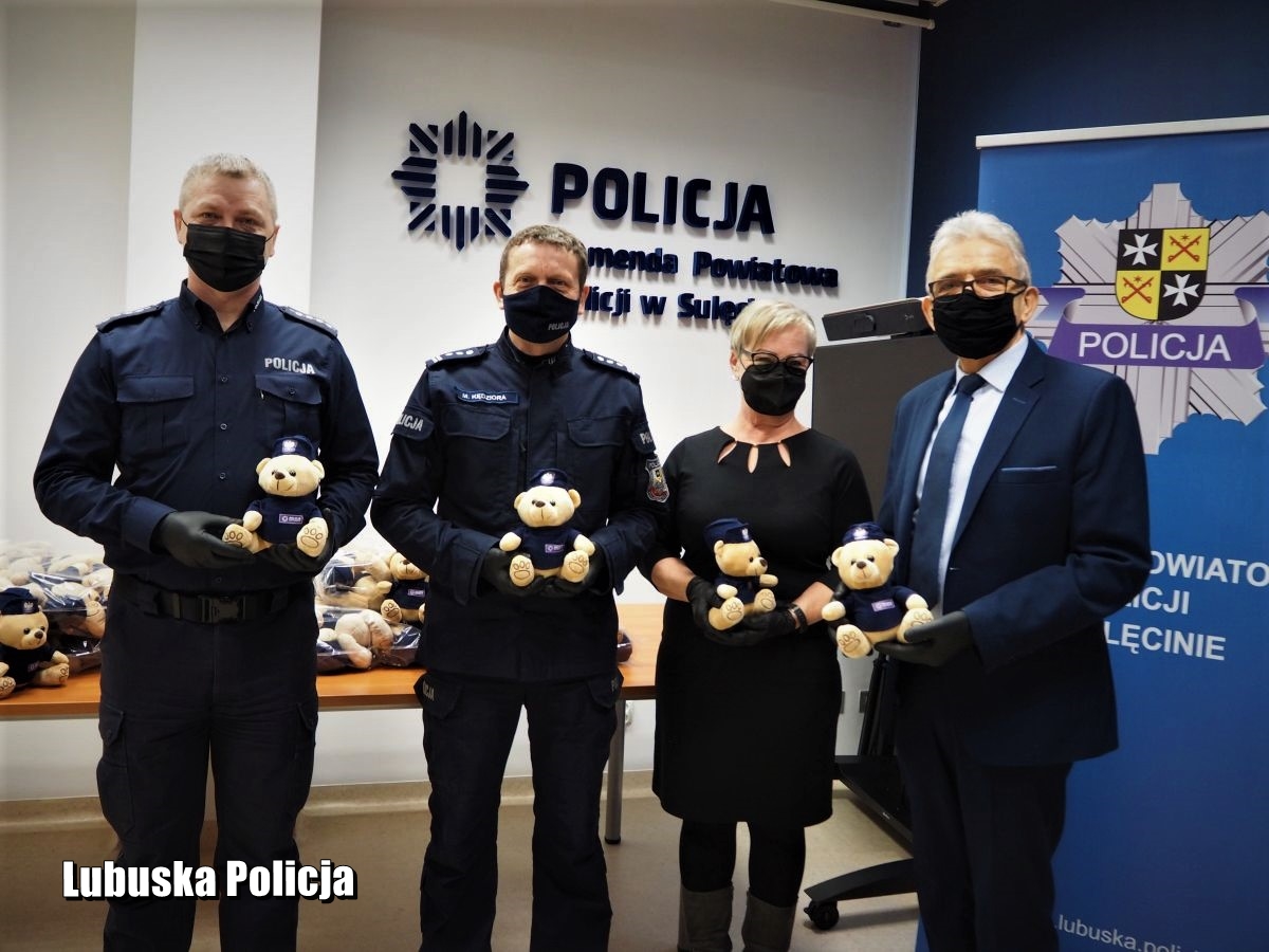 „Miś na stres” – policja i pomoc społeczna wspólnie przeciw przemocy w rodzinie