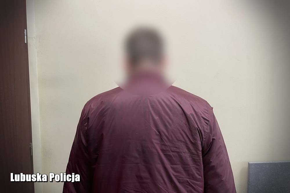 Pomógł zamontować radio w samochodzie, potem je ukradł