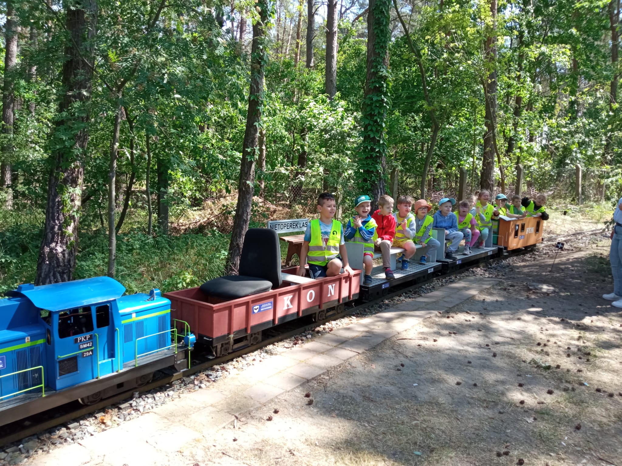 Przedszkolaki z SOSW z wizytą w Nietoperku