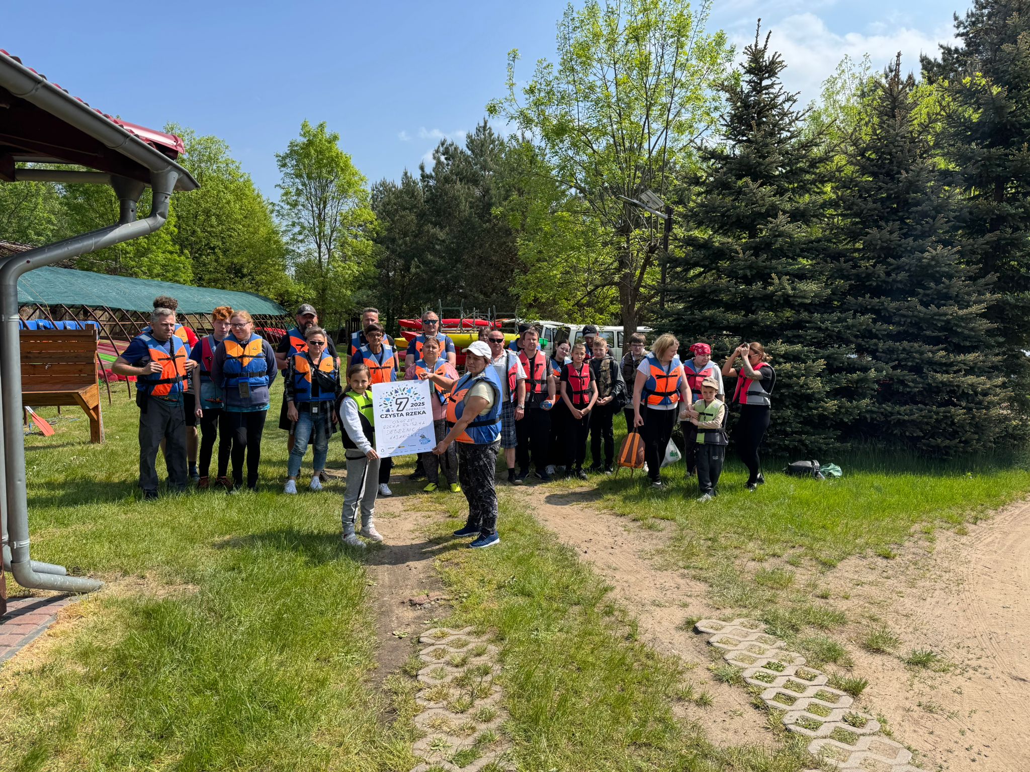 Debrznica w akcji „Czysta Rzeka” – kolejna udana integracja lokalnej społeczności