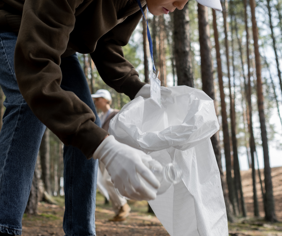 53. Światowy Dzień Ochrony Środowiska. Nie wystarczy segregować śmieci – czas działać mądrzej, także w lesie