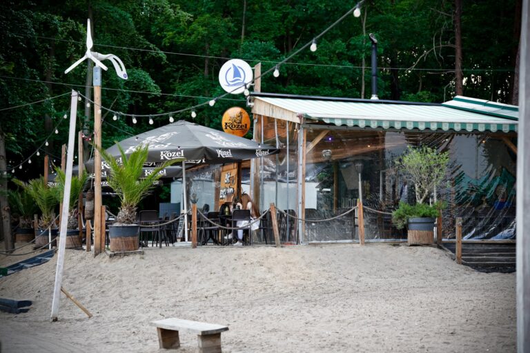 Letni sezon w Lubniewicach. Lokalne restauracje gotowe na wakacyjny ruch