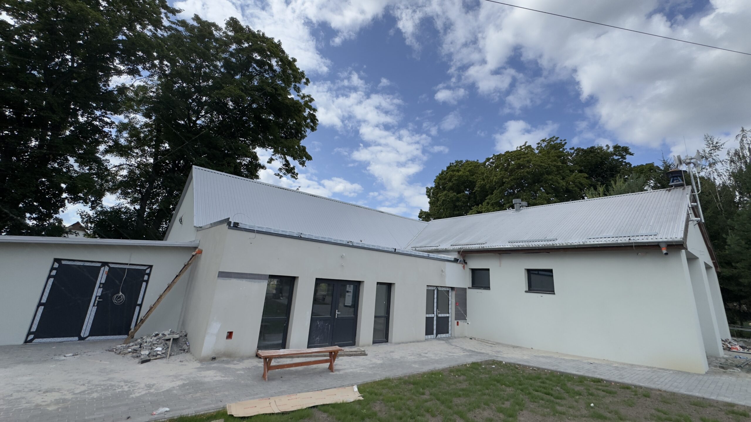 Po czterech latach oczekiwań: remiza OSP w Trzebowie w końcowej fazie inwestycji