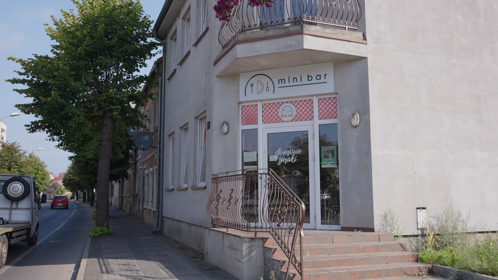 Z naszymi kamerami odwiedziliśmy kultowy Mini Bar Pani Ewy, żeby sprawdzić co dla Was dzisiaj ugotowała.