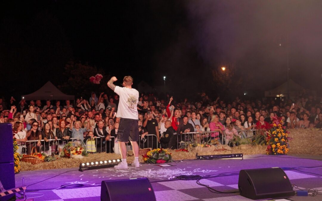 Dostarczamy informację oraz rozrywkę. Poruszamy trudne tematy ale też bawimy… i tak już od półtora dekady.