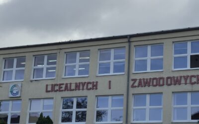 39 zdanych matur w I LO; technikum i branżówka wypuszczają 126 fachowców