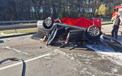 Aktualizacja: Nie żyje 39-latek po wypadku na A2. Nowe ustalenia policji [ZDJĘCIA]