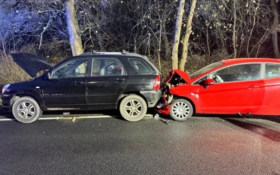 [ZDJĘCIA] AKTUALIZACJA: Poranny chaos na drogach. Potrącenie pieszego w Krzeszycach i wypadek na DK22