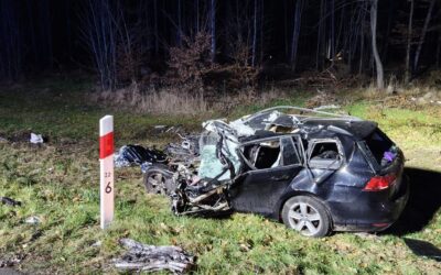 Czołówka na DK92. 34-latka zjechała na przeciwległy pas – droga nadal zablokowana