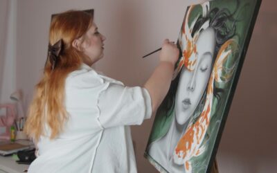 Inspirację często odnajduję w snach. Obejrzyjcie nasz materiał, w którym opowiadamy historię sulęcińskiej artystki-malarki.