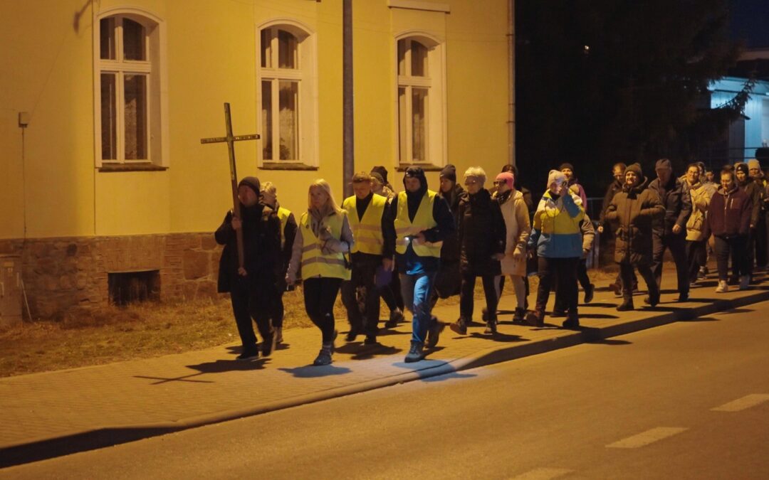 Kilkudziesięciu mieszkańców Sulęcina podejmuje wyzwanie dla ducha i dla ciała. Więcej w materiale WIDEO.